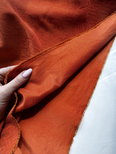 картинка Плательный жаккардовый шелк от Hermes в оранжевом цвете магазин являющийся официальным дистрибьютором в России 