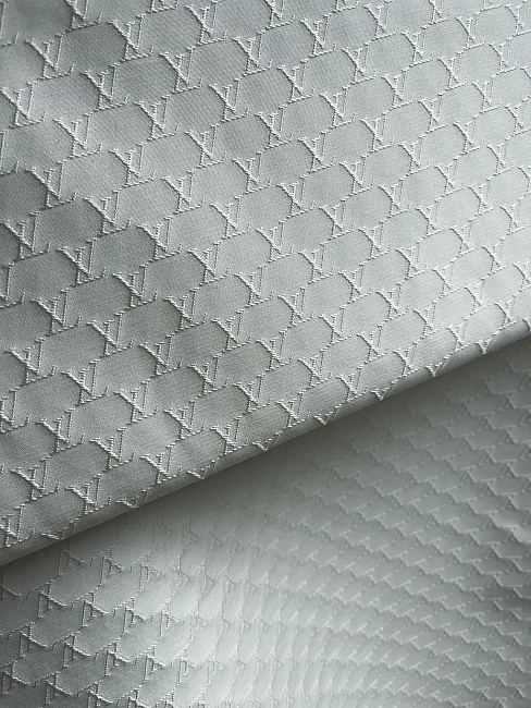 картинка Костюмный жаккард от Louis Vuitton с монограмой магазин являющийся официальным дистрибьютором в России 