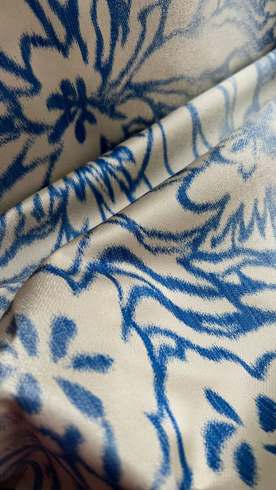 картинка Шелковая тафта от Burberry от магазина